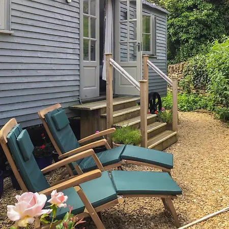 Fig Tree Shepherds Hut Bridport Exterior photo
