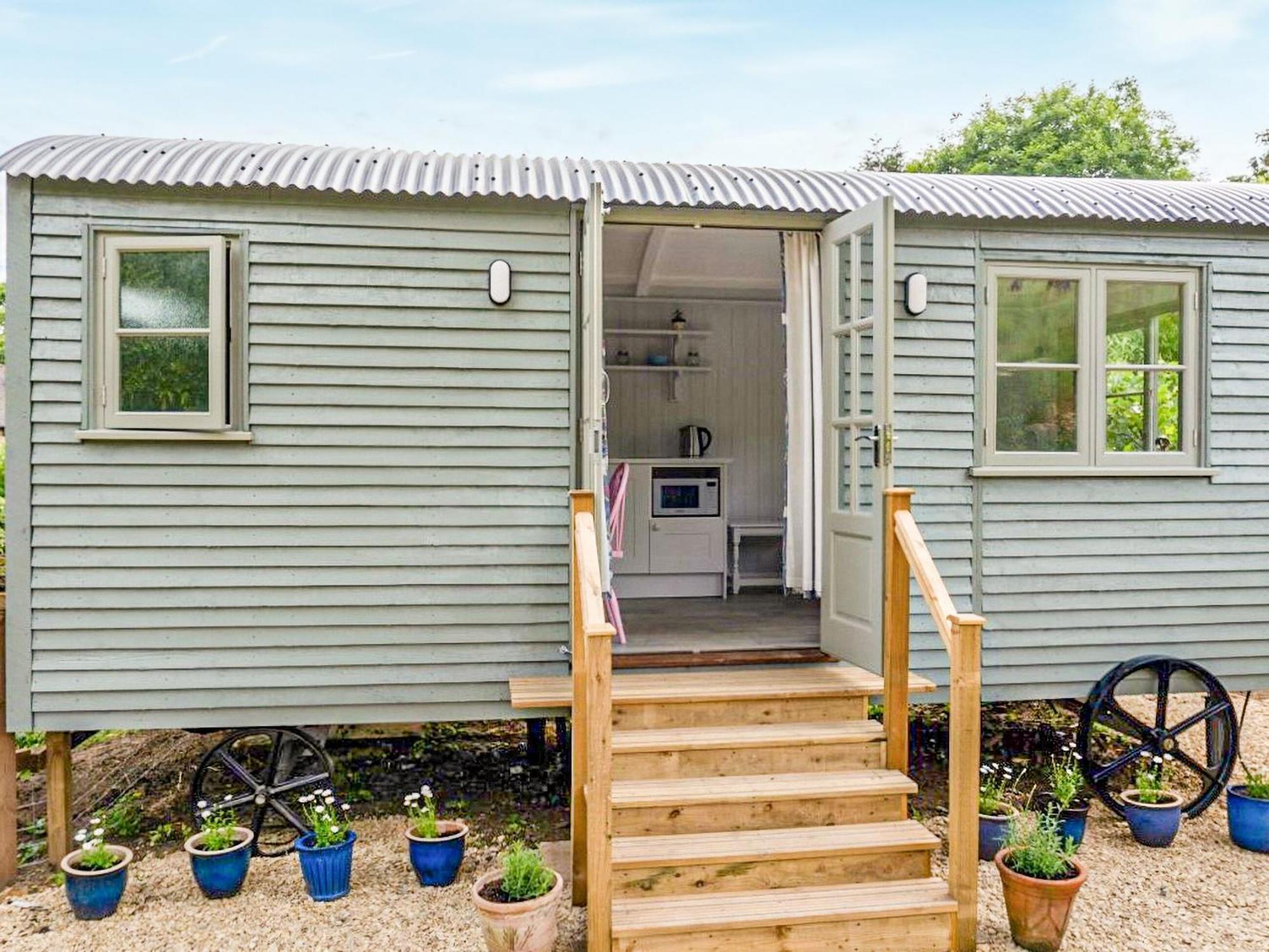 Fig Tree Shepherds Hut Bridport
